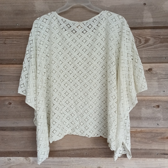 Ruby Rd Lace Batwing Top Plus Size - Picture 6 of 6